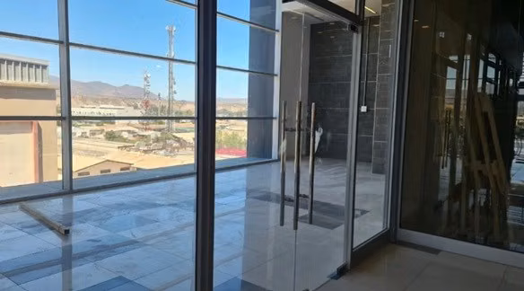 LOCAL COMERCIAL Avenida Vicuña Mackenna