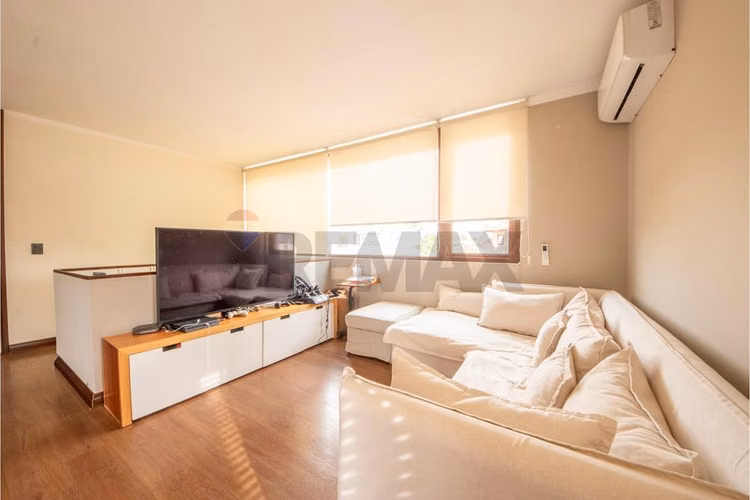 Impecable casa en condominio chicureo