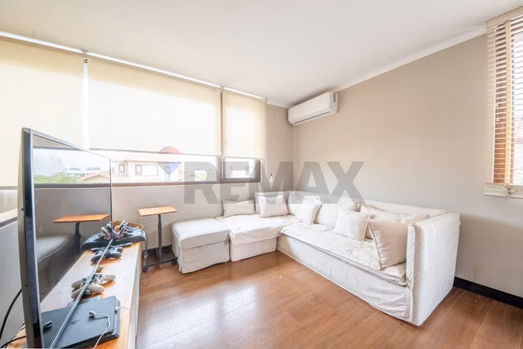 Impecable casa en condominio chicureo