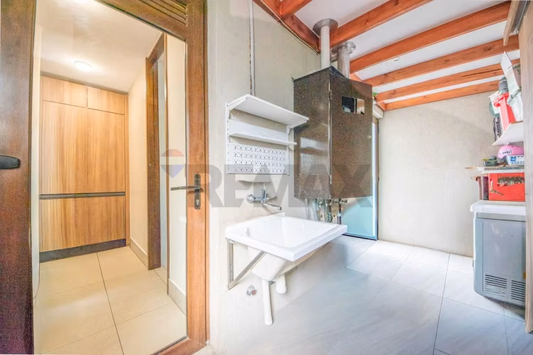 Impecable casa en condominio chicureo