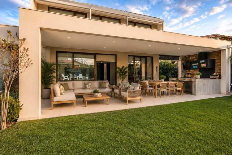 Impecable casa en condominio chicureo