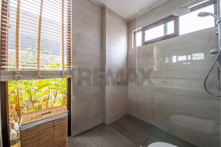 Impecable casa en condominio chicureo