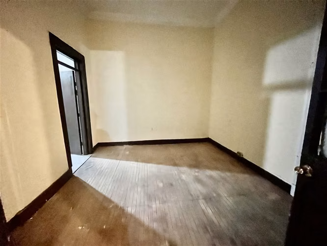 CASA Av salvador con Colo Colo