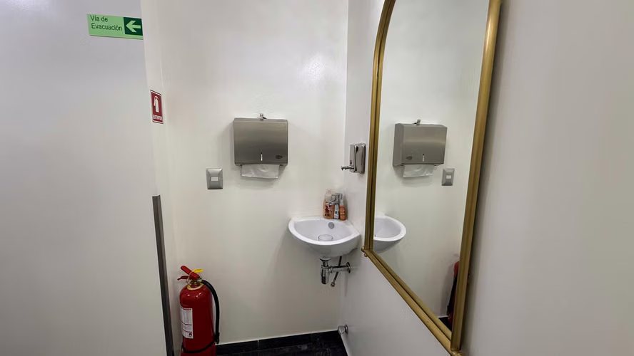 Oficina Habilitada para Centro Médico – Metro (168415)
