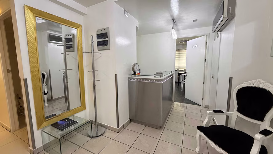 Oficina Habilitada para Centro Médico – Metro (168415)
