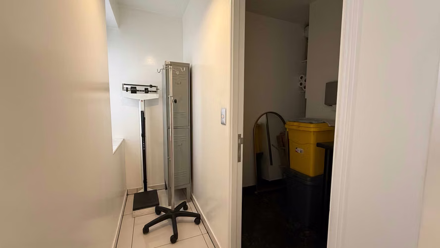 Oficina Habilitada para Centro Médico – Metro (168415)