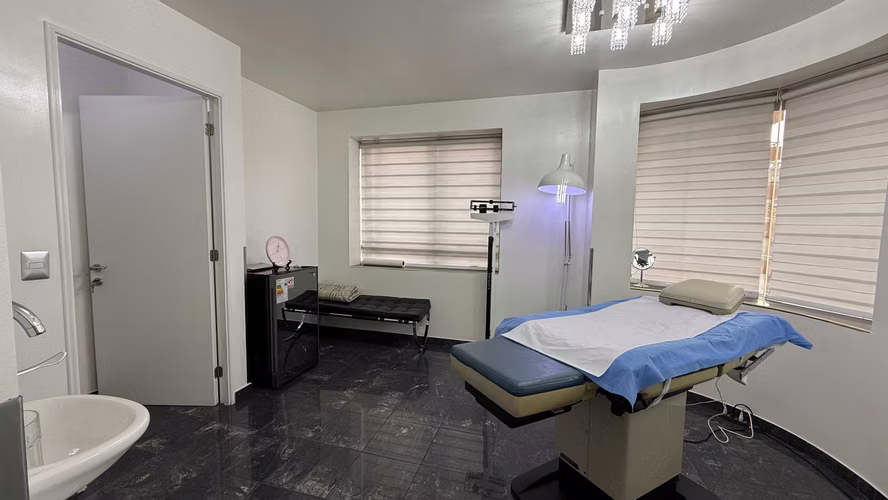 Oficina Habilitada para Centro Médico – Metro (168415)