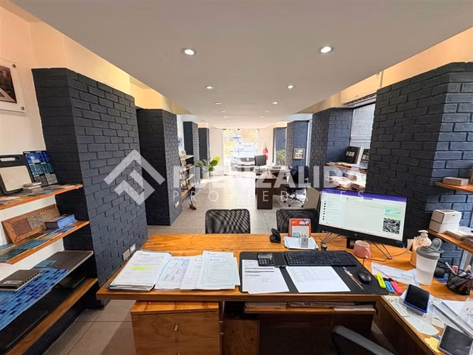 Local Comercial en arriendo en Tabancura, 5 Estacionamientos