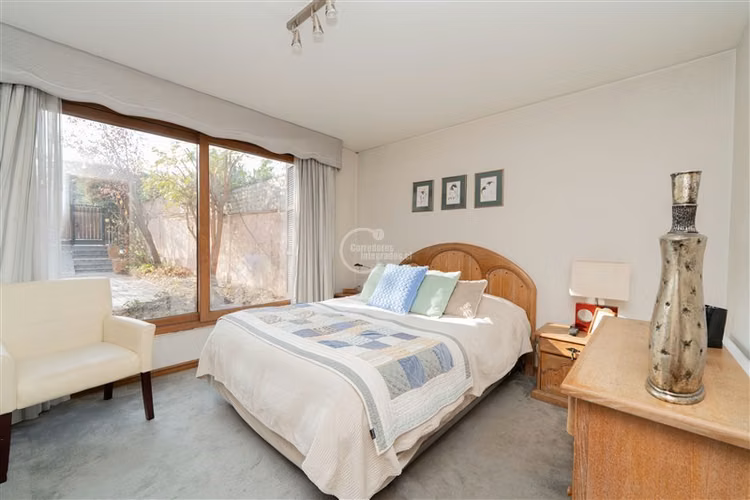 Casa en venta de 5 dorm. en Las Condes
