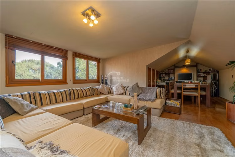 Casa en venta de 5 dorm. en Las Condes