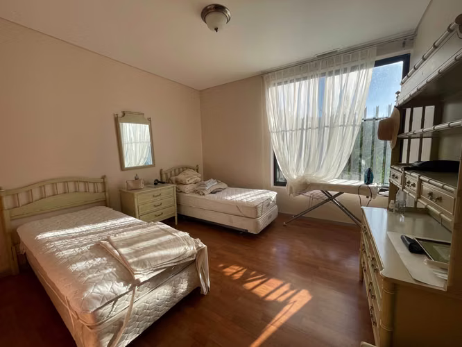 4 dormitorios en suite 3025 m2 terreno (167347) - Imagen 7