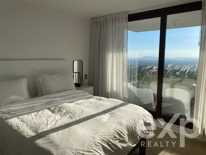 Moderno Depto. con vista despejada, 2D/2B