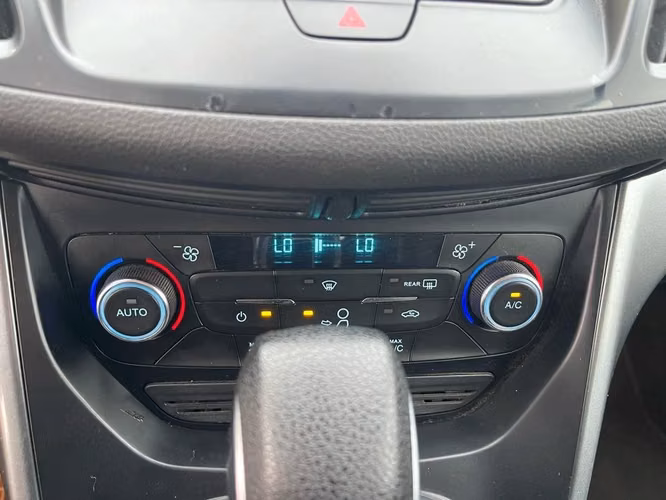 FORD ESCAPE 2018