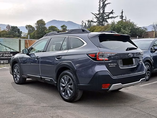 SUBARU OUTBACK 2024