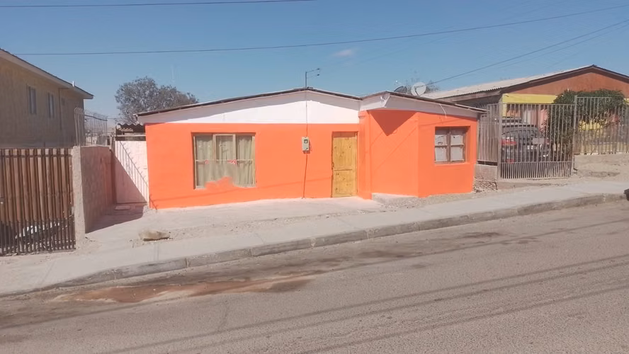 SE VENDE : Casa en Caldera