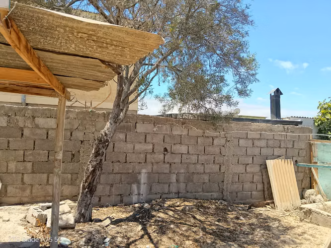 SE VENDE O  ARRIENDA   : Casa en Caldera