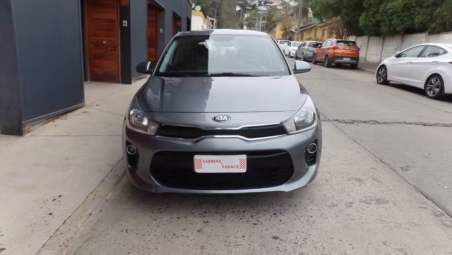 KIA RIO 5 EX 2020 $ 6.990.000.-