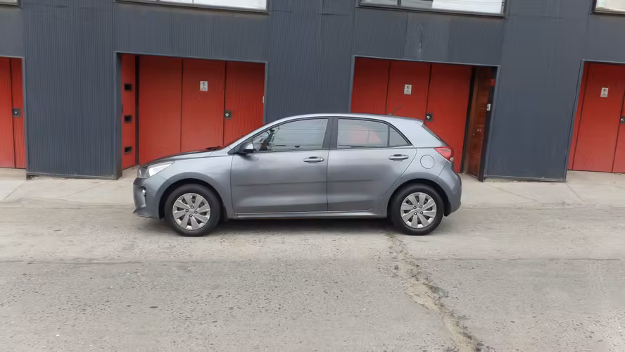 KIA RIO 5 EX 2020 $ 6.990.000.-