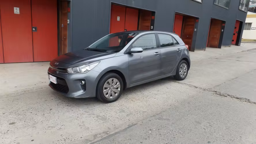 KIA RIO 5 EX 2020 $ 6.990.000.-