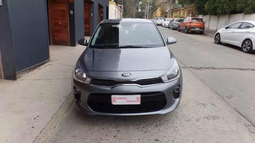 KIA RIO 5 EX 2020 $ 6.990.000.-