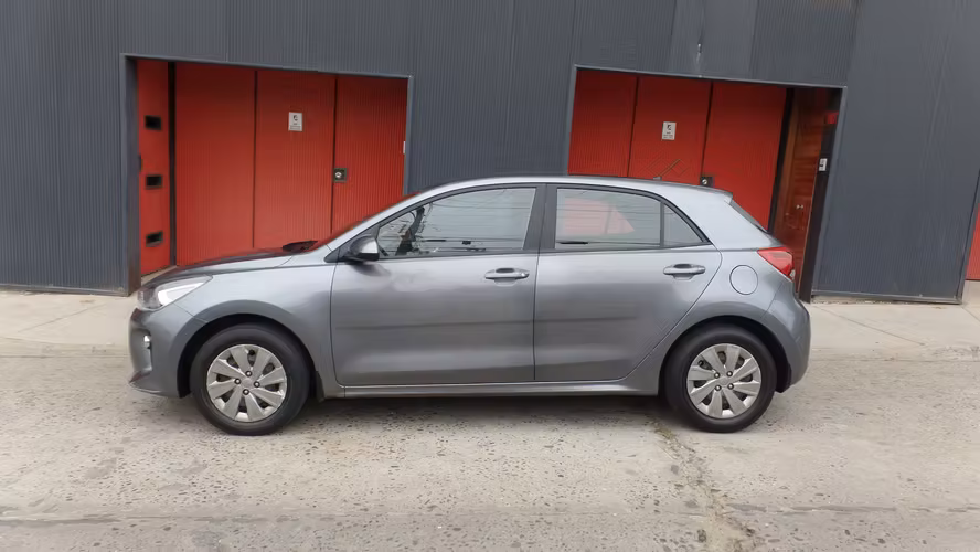 KIA RIO 5 EX 2020 $ 6.990.000.-
