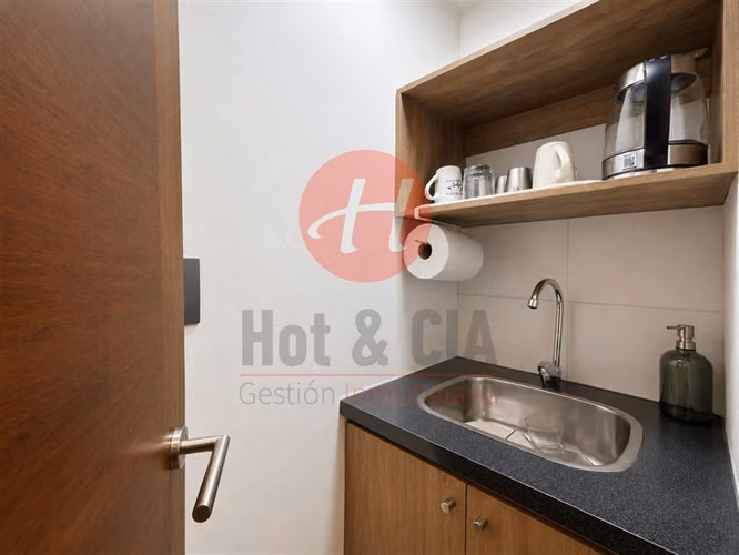 Oficina en Venta en Edificio K Business, 97 M 3B 3 Bod 1 Est