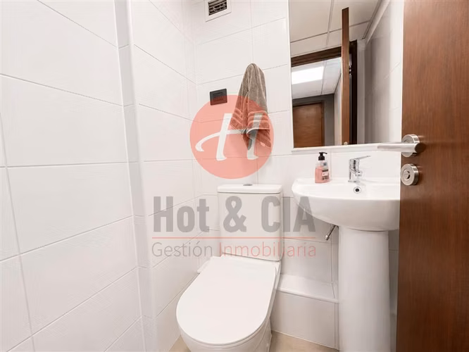 Oficina en Venta en Edificio K Business, 97 M 3B 3 Bod 1 Est