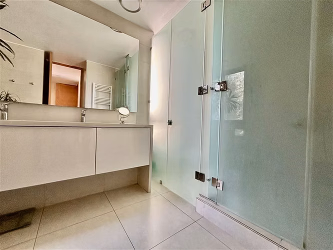 Departamento en venta de 3 dorm. en Lo Barnechea