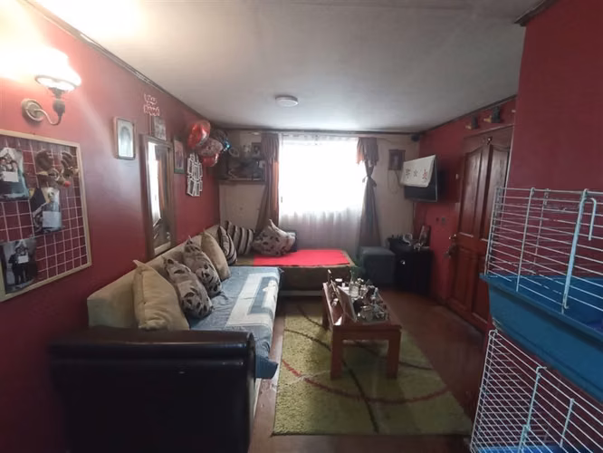 Casa en venta de 3 dorm. en La Pintana