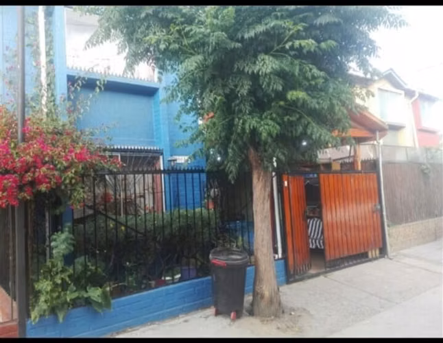 Casa en venta de 3 dorm. en San Bernardo