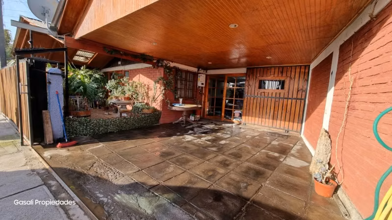 ¡HERMOSA CASA CON VISTA PRIVILEGIADA!