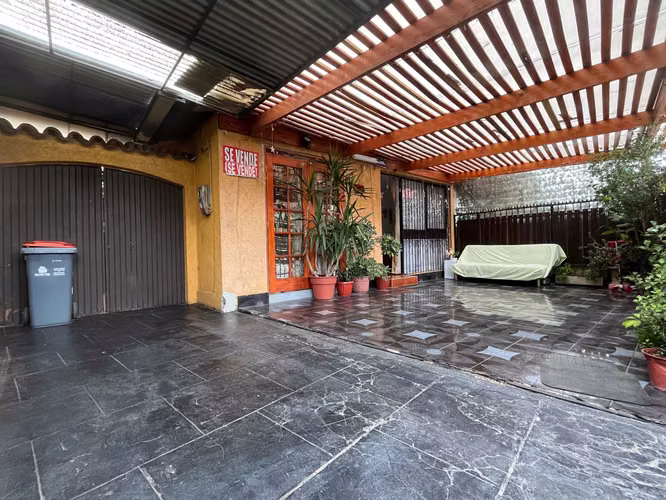 OPORTUNIDAD UNICA! Cómoda Casa 3D 1B 3E! (168484) - Imagen 1