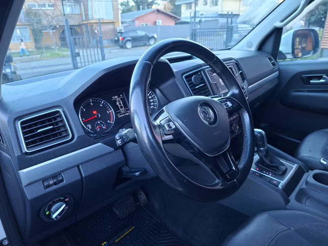 VOLKSWAGEN AMAROK HIGHLINE 4X4  AUT 2.0