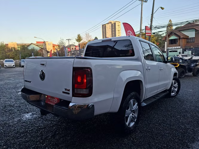VOLKSWAGEN AMAROK HIGHLINE 4X4  AUT 2.0