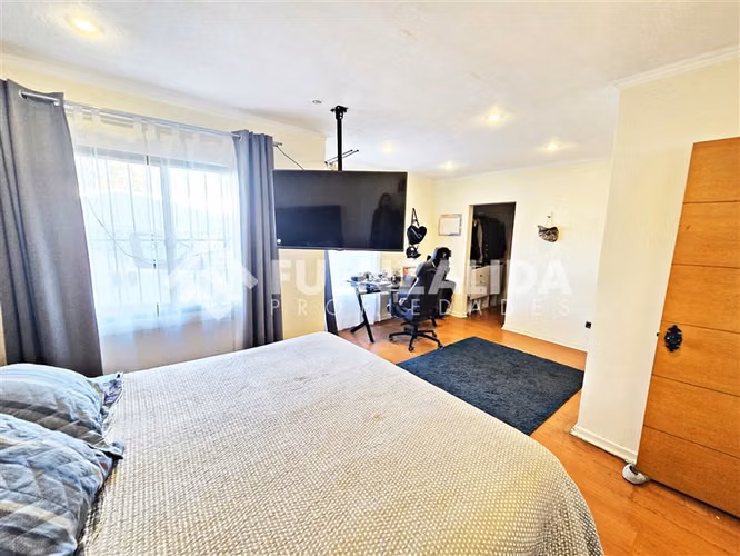 Casa en venta de 5 dorm Y Piscina en Jardin Alto