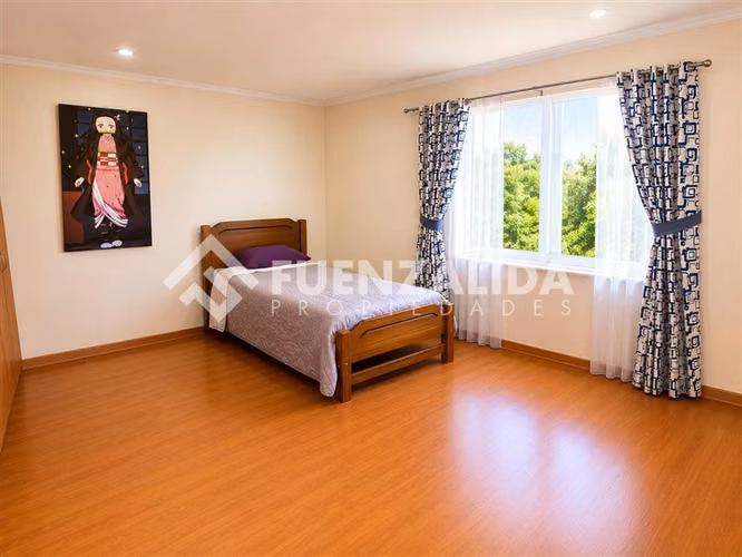 Casa en venta de 5 dorm Y Piscina en Jardin Alto
