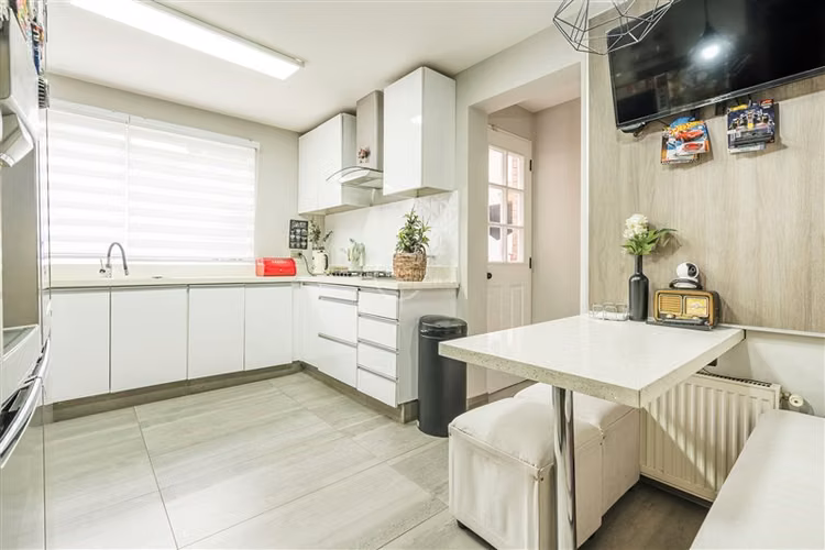 Casa en venta de 4 dorm. en Lo Barnechea