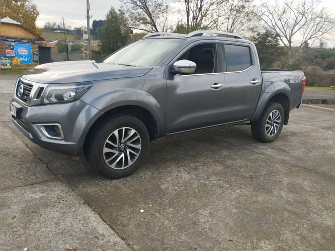NISSAN NP300 2020