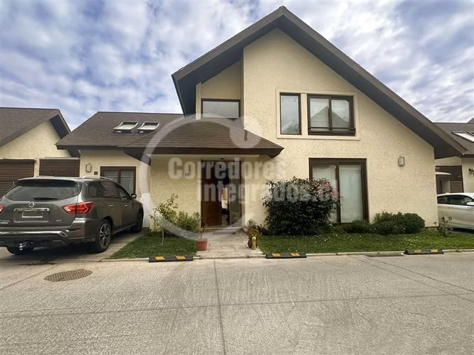 Casa en condominio La Reina Alta, Oportunidad!