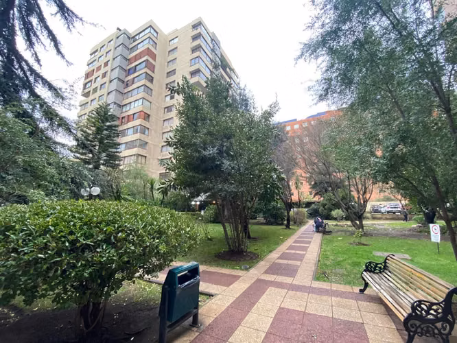 Excelente depto a pasos del Parque Arauco (161833)