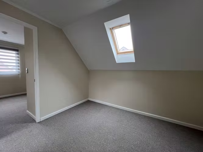 Arriendo hermosa casa, nueva, 3 dormitorios, 2 baños y estacionamiento.