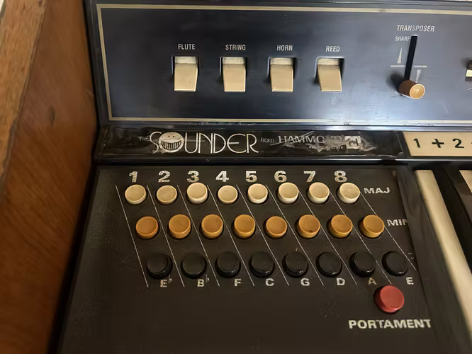 Órgano Vintage Hammond / Sounder Retro de Madera + Pedal