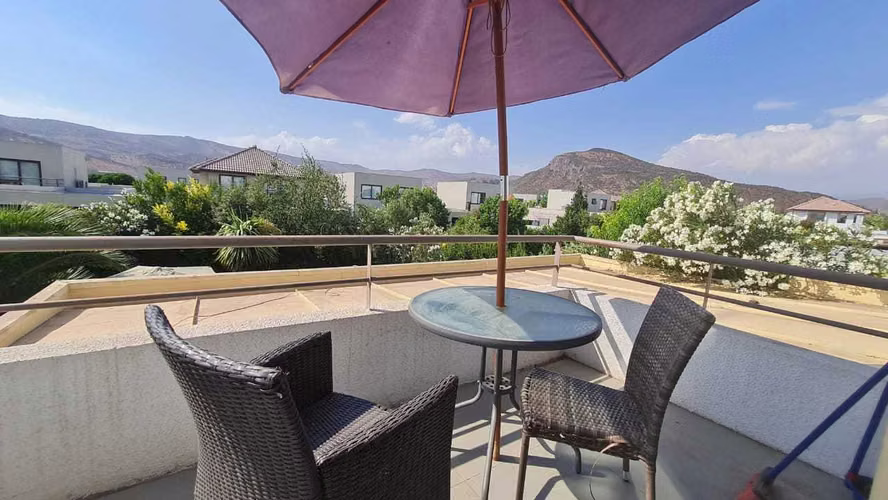 3D + piscina condominio Nogales Santa Elena (100895)