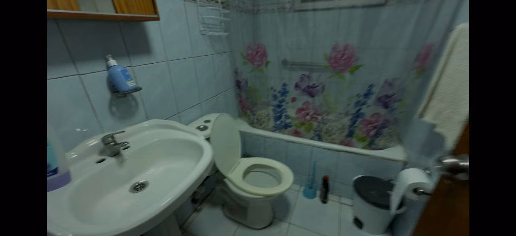 Casa de un piso en avenida principal - Imagen 4