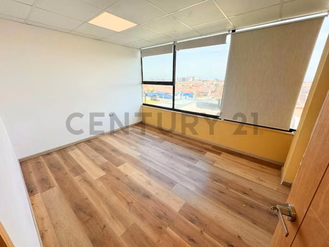 Se arrienda oficina/centro médico en La Serena