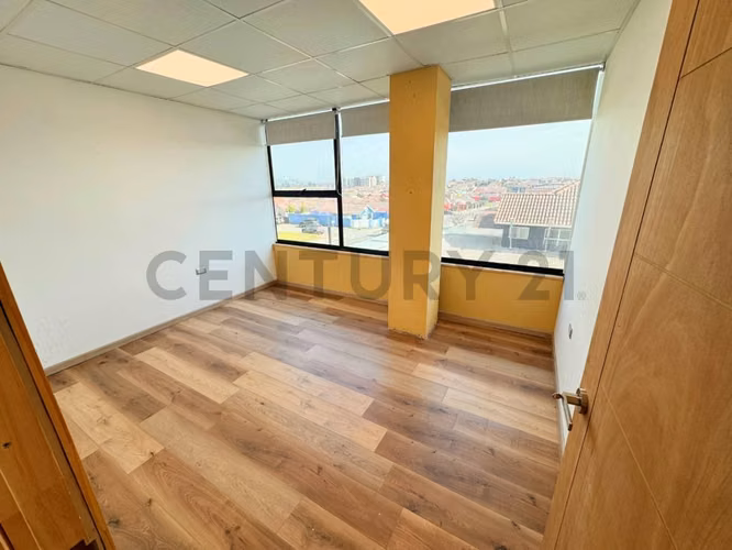 Se arrienda oficina/centro médico en La Serena