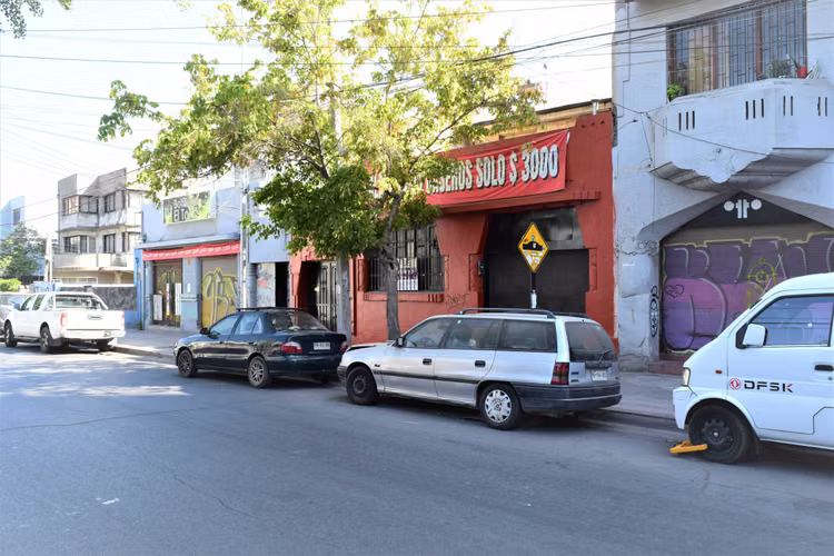 Casa Comercial, Santos Dumont, Av. Recoleta (168587)