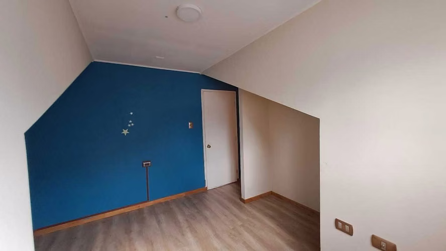 Amplia Casa en Venta Sector Centro Pto. Aysen (168584)