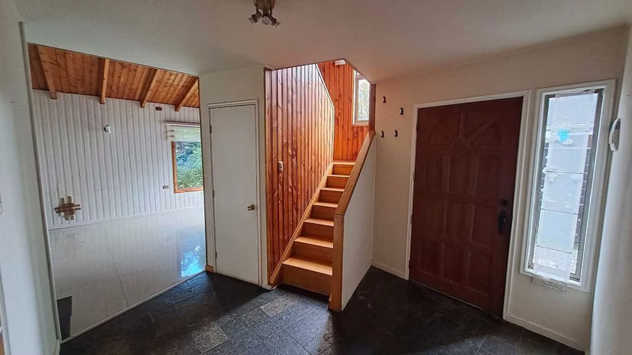 Amplia Casa en Venta Sector Centro Pto. Aysen (168584)