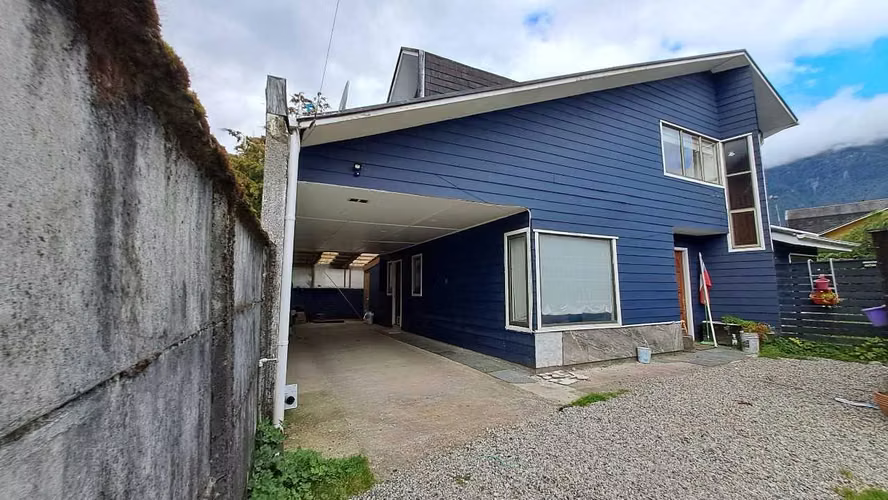 Amplia Casa en Venta Sector Centro Pto. Aysen (168584)